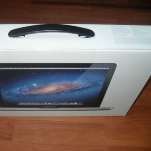 Apple MacBook Pro -  MacBook Air - iMac - iPad - iPhone 