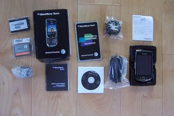 Blackberry Bold 9900 - Blackberry Torch 9800